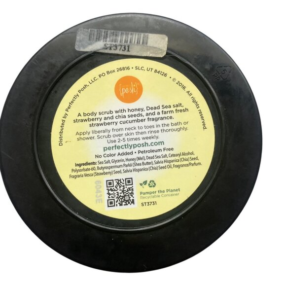 Cuca Chia Berry Body Scrub By Perfectly Posh 9 Oz Farm Fresh Strawberry Cucumber - Picture 2 of 10